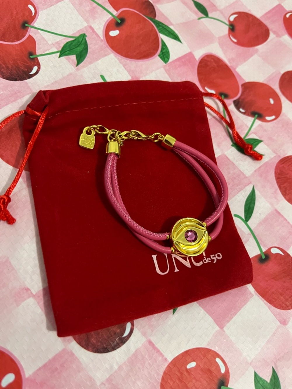 UNO de 50 Fuchsia Leather Bracelet with Gold-Tone Disc and Pink Crystal